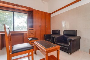 Egyptiske bomuldslagner, premium-sengetøj, pengeskab på værelset