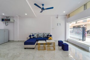 Lobby sitting area - Fabhotel Ivory Pearl (Bengaluru)