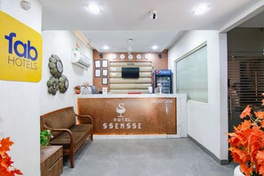 Reception - Fabhotel Ssensse (New Delhi)