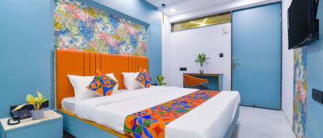Premium Room | Egyptian cotton sheets, premium bedding, in-room safe, free WiFi
