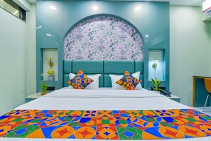 デラックス ルーム | エジプト綿のシーツ、高級寝具、セーフティボックス (室内)、WiFi (無料)