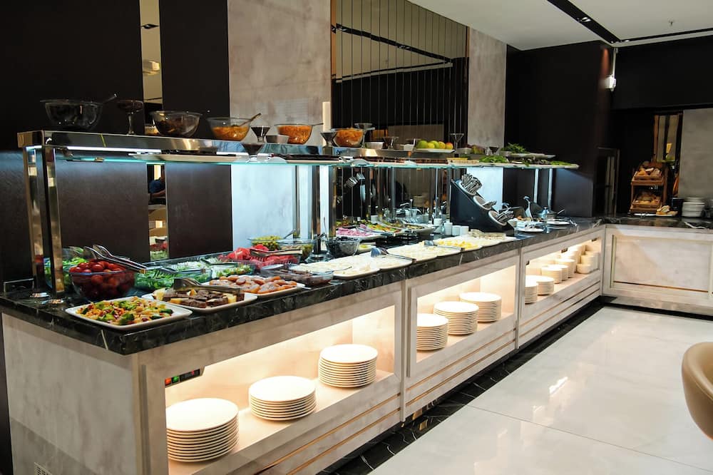 Sky Hill Hotel
