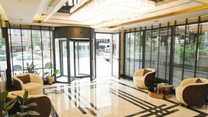 Lobby sitting area - Sky Hill Hotel  (Ankara)