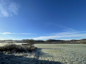 Chalet | Property grounds - Cosy off Grid Shepherds hut in Village Location (Castle Douglas)