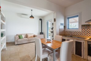 Basic Villa | Living area