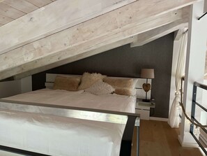 1 chambre, lit parapluie, Wi-Fi gratuit, draps fournis