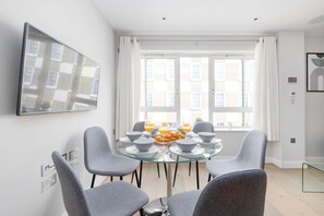 Dining - Modern 3BR in Westminste (London)