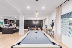 Games room - 12 Palms Oasis | Pool, Spa & Putting Green. (Scottsdale)