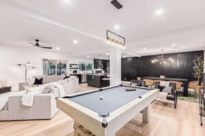 Games room - 12 Palms Oasis | Pool, Spa & Putting Green. (Scottsdale)