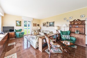 Basic Villa | Dining room - Villa Elisa by Wonderful Italy (Padenghe sul Garda)