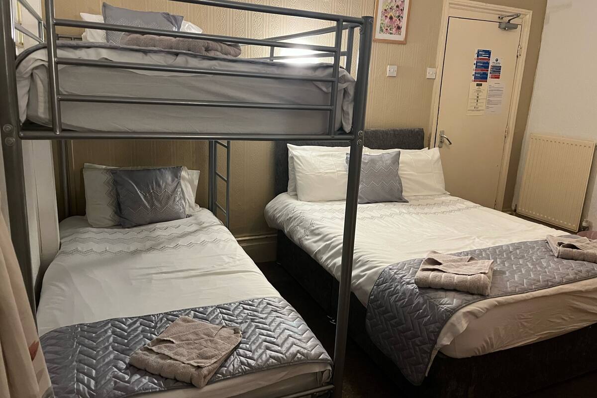 Basic Quadruple Room, Multiple Beds | WiFi (free)