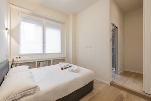 2 bedrooms, iron/ironing board, WiFi, bed sheets - BnButler - De Amicis, 25 (Milano)