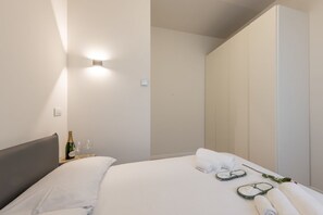 2 slaapkamers, een strijkplank/strijkijzer, wifi, beddengoed