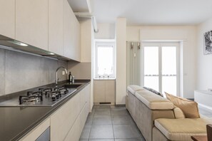 Fridge, microwave, oven, stovetop