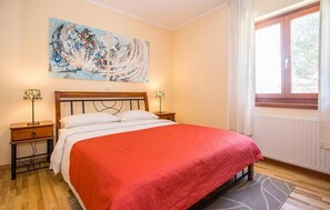 2 Schlafzimmer, Reisekinderbett, kostenloses WLAN, Bettwäsche