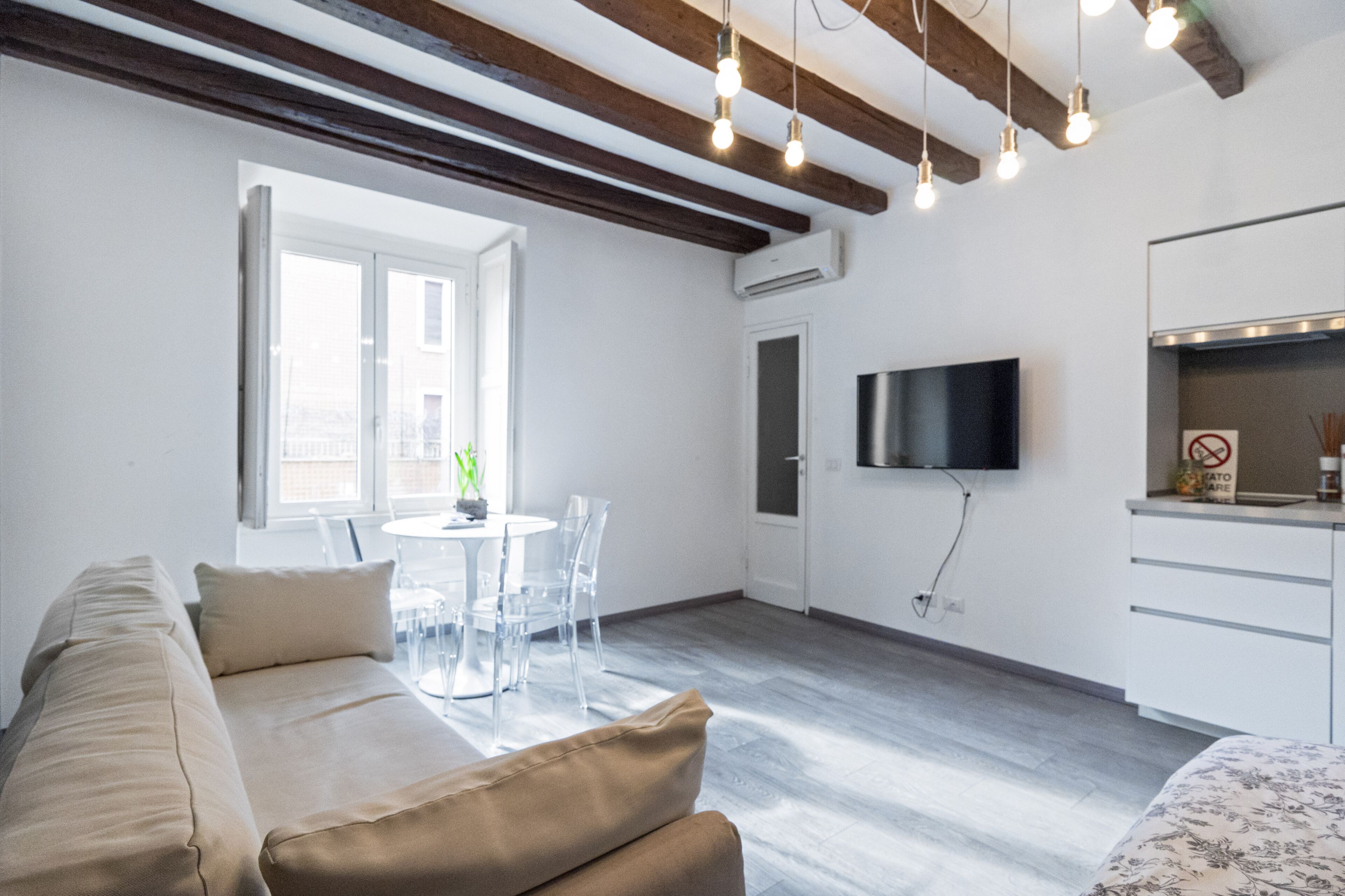 Deluxe Apartment | Living area