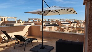 Unclassified image, 5 of 22, button