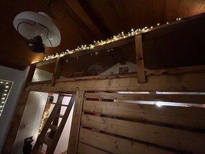 Leilighet – classic | 2 soverom, dundyner, strykejern/-brett og wi-fi (inkludert)