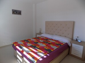 2 camere, ferro/asse da stiro, Wi-Fi gratuito, lenzuola