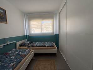 2 habitaciones, tabla de planchar con plancha y wifi gratis 