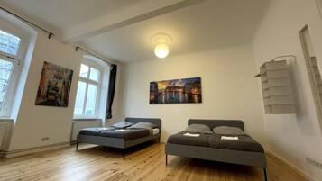 2 makuuhuonetta, silitysrauta/-lauta, Wi-Fi, vuodevaatteet