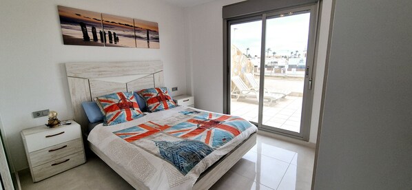 3 bedrooms, free WiFi, bed sheets