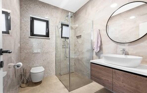 Een douche, een haardroger
