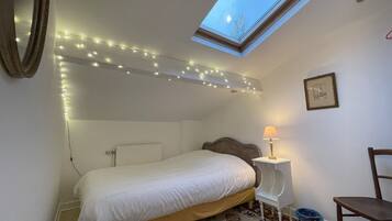 4 chambres, fer et planche à repasser, Wi-Fi, draps fournis