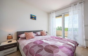 2 sovrum, strykjärn/strykbräda, resesäng och gratis wi-fi