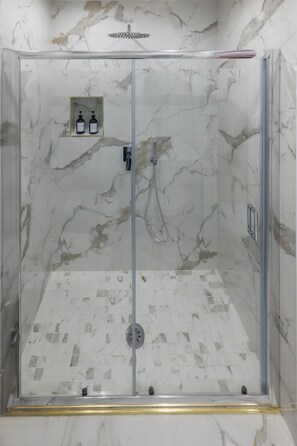 Superior Triple Room | Desk, blackout drapes, soundproofing, iron/ironing board - Garibaldi 125 (Naples)