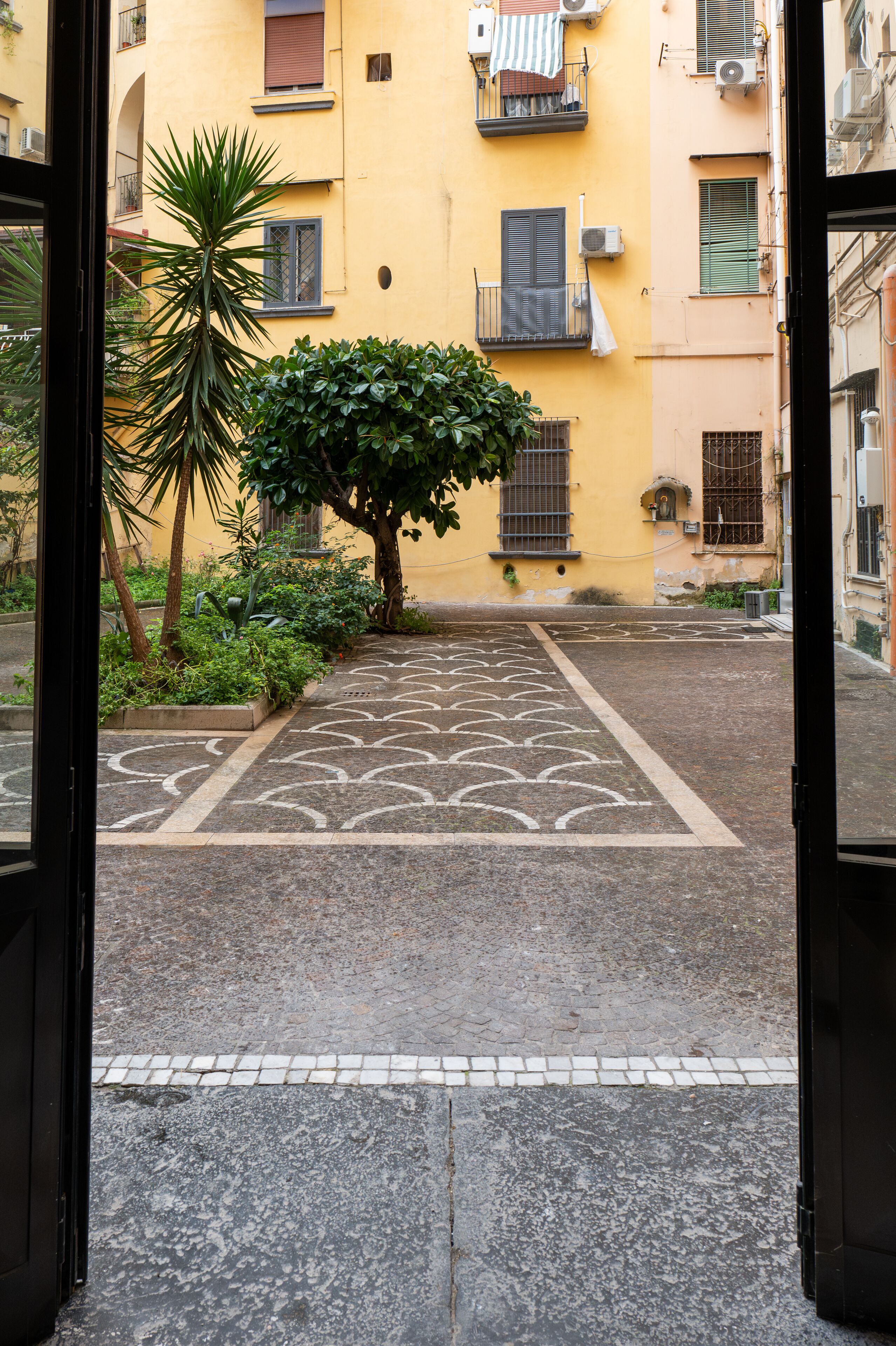 บริเวณภายนอก