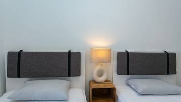 Superior Apartment | 2 bedrooms, iron/ironing board, free WiFi