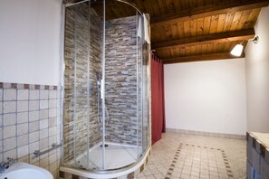 Douche, bidet