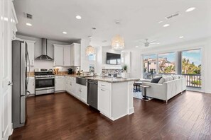 Fridge, microwave, oven, stovetop - Ocean View Oasis w/ Heated Pool for Large Groups (Jacksonville Beach)