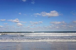 Beach nearby - Ocean View Oasis w/ Heated Pool for Large Groups (Jacksonville Beach)