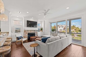 TV, offices - Ocean View Oasis w/ Heated Pool for Large Groups (Jacksonville Beach)