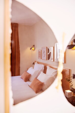 Room | 1 bedroom, iron/ironing board, free WiFi - Tinah Paris Aboukir (Paris)