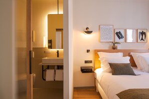 Room | 1 bedroom, iron/ironing board, free WiFi - Tinah Paris Aboukir (Paris)