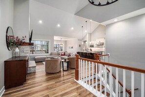 Smart TV, lareira, videogames, pebolim