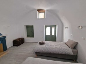 2 slaapkamers, een strijkplank/strijkijzer, wifi, beddengoed