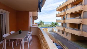 Apartment | Terrace/patio