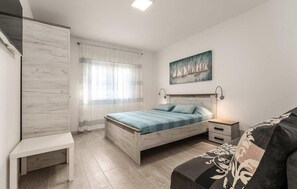 2 soverom, reiseseng for barn, wi-fi (inkludert) og sengetøy