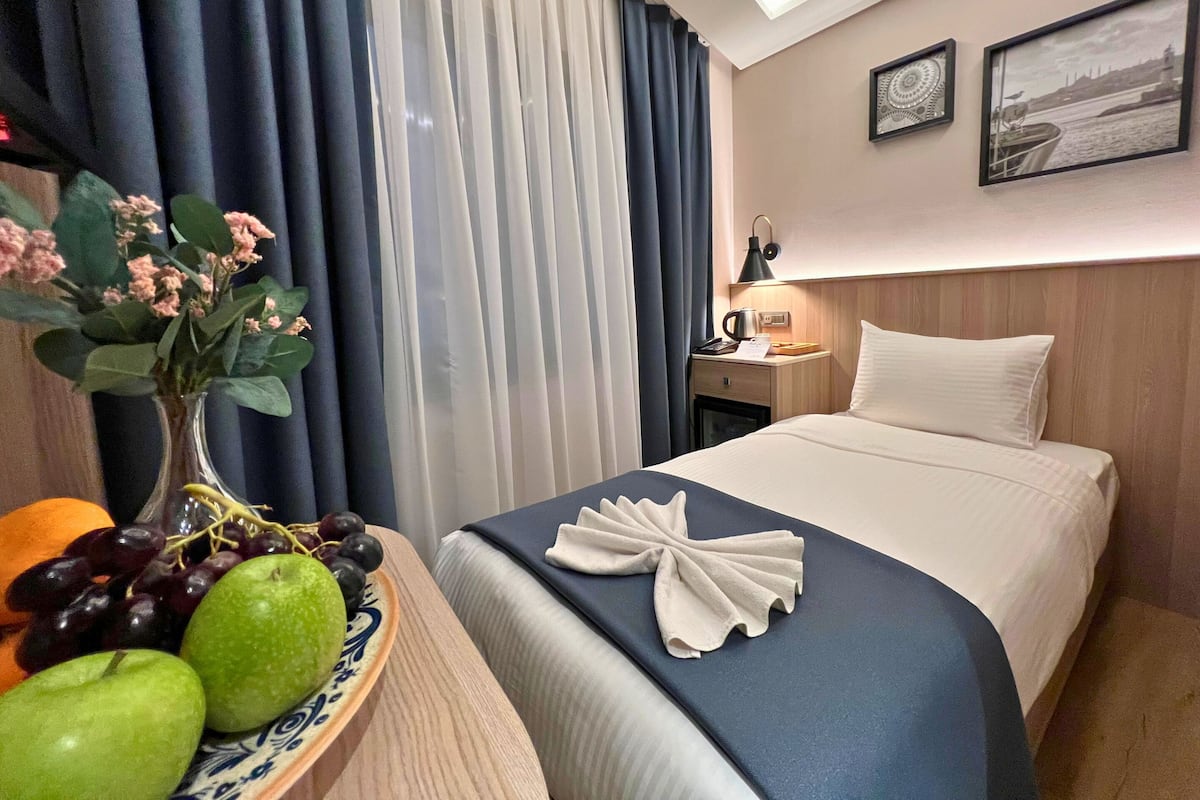 Minibar, soundproofing, free WiFi, bed sheets