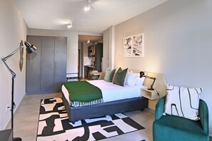 Studio | Free WiFi - Circa Aparthotel by Totalstay (Pretoria)