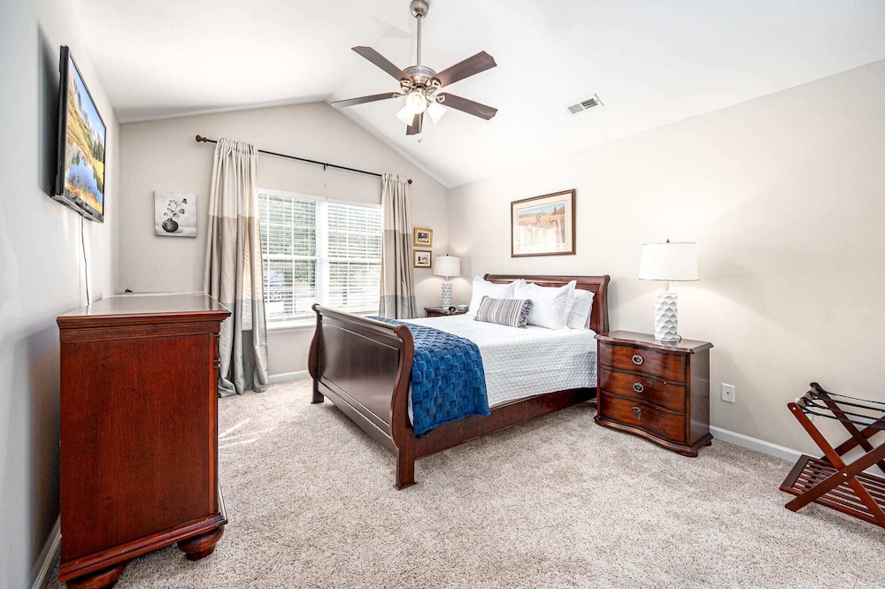 Cozy Petfriendly home in Five Points Raleigh Raleigh Vrbo