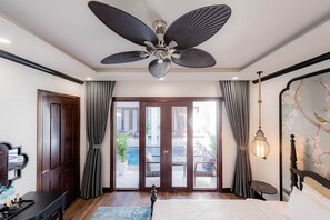 In-room safe, desk, laptop workspace, blackout curtains - Palm Golden Luangprabang Hotel (Luang Prabang)