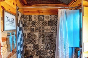 Interior - Rockin' R - Shining Star Cabin (Fredericksburg)