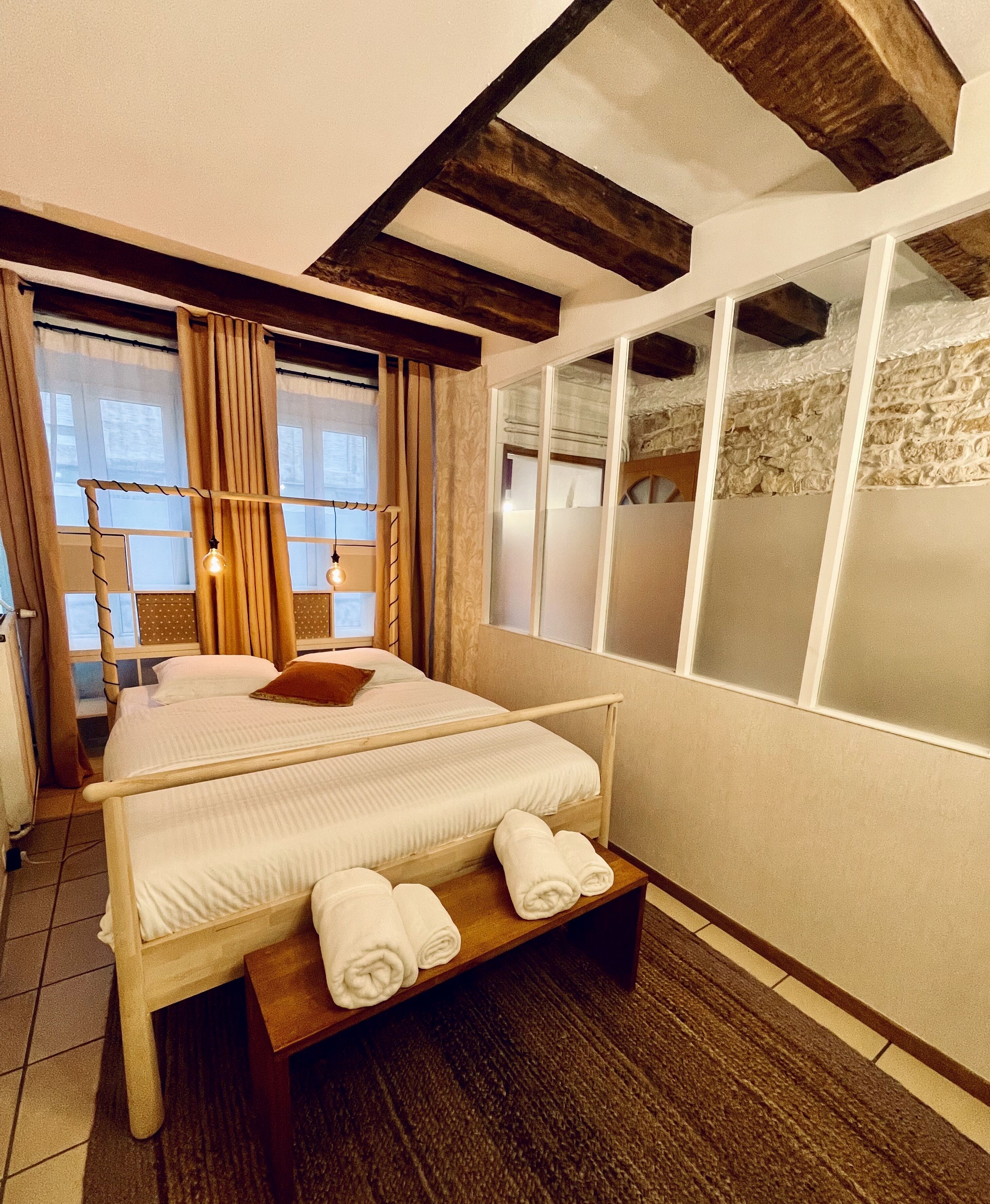 3 chambres, fer et planche à repasser, lit parapluie, Wi-Fi gratuit