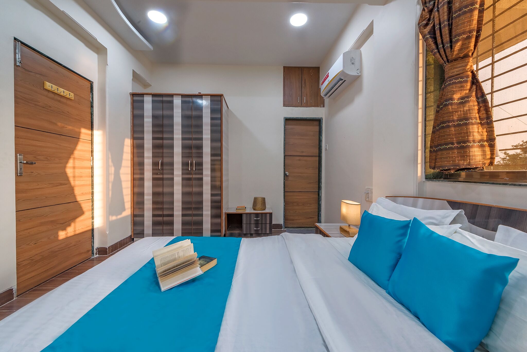 Family Villa | 4 bedrooms, desk, free WiFi