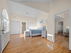 5 多间卧室、WiFi、床单